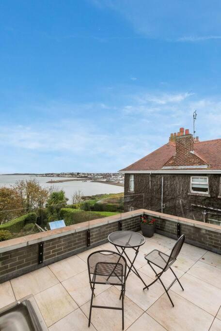 Skippingstone Beach Loft With Amazing Sea Views Бангор Екстериор снимка